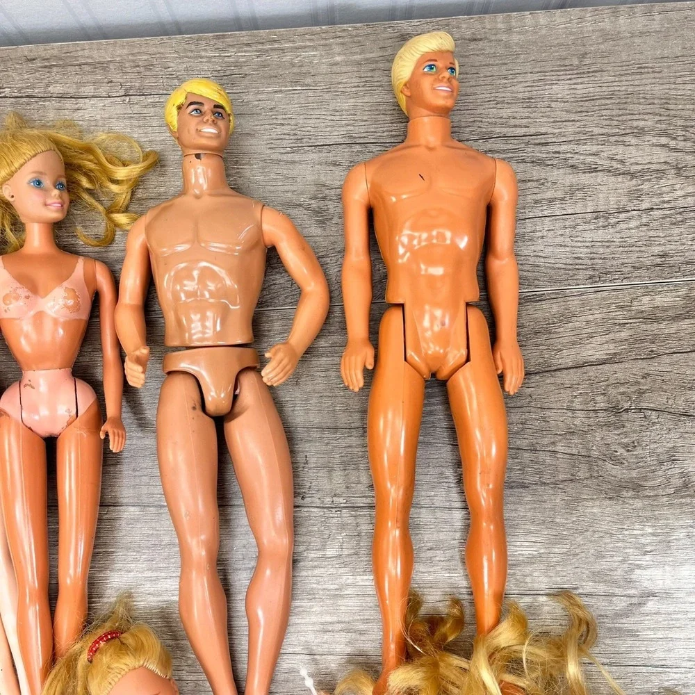 Lot Of 7 Vintage‎ Barbie And Ken Dolls From 70's 80's